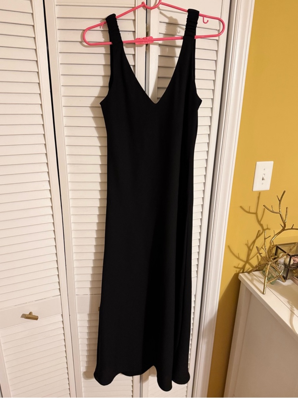 Zara Black V-Neck Midi Dress
